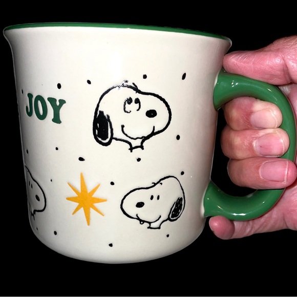 Snoopy PEANUTS SNOOPY JOY Holiday 20oz Coffee Tea Cocoa Mug Ceramic Cup - Picture 11 of 16